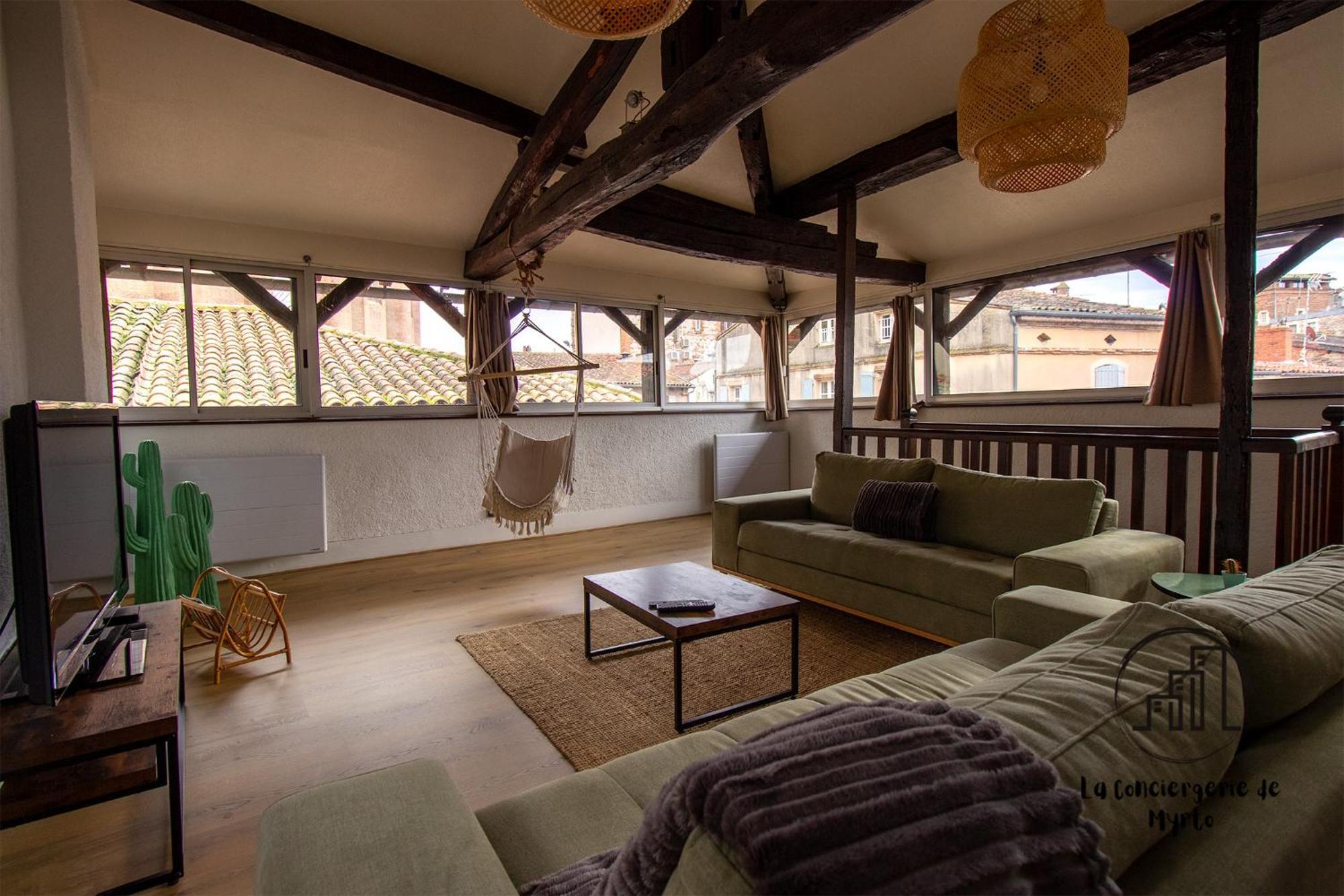 Holiday home Sous Les Toits De Sainte-cecile *